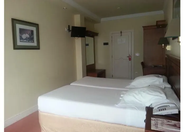 Hospedium Blu 3* Loiu